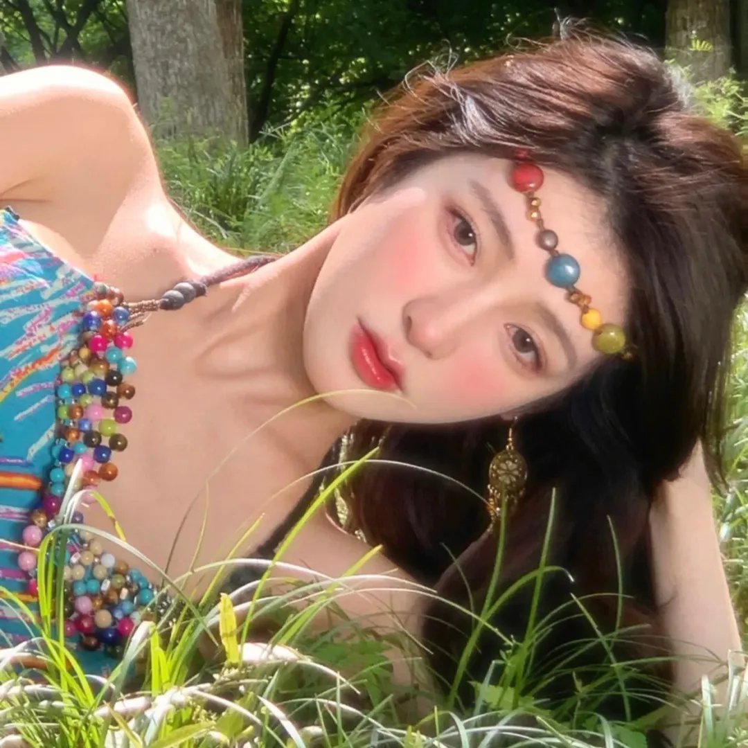 穿黑衣的女孩 在线观看